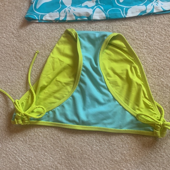 ATHLETA Tankini bathing suit - Picture 3 of 7